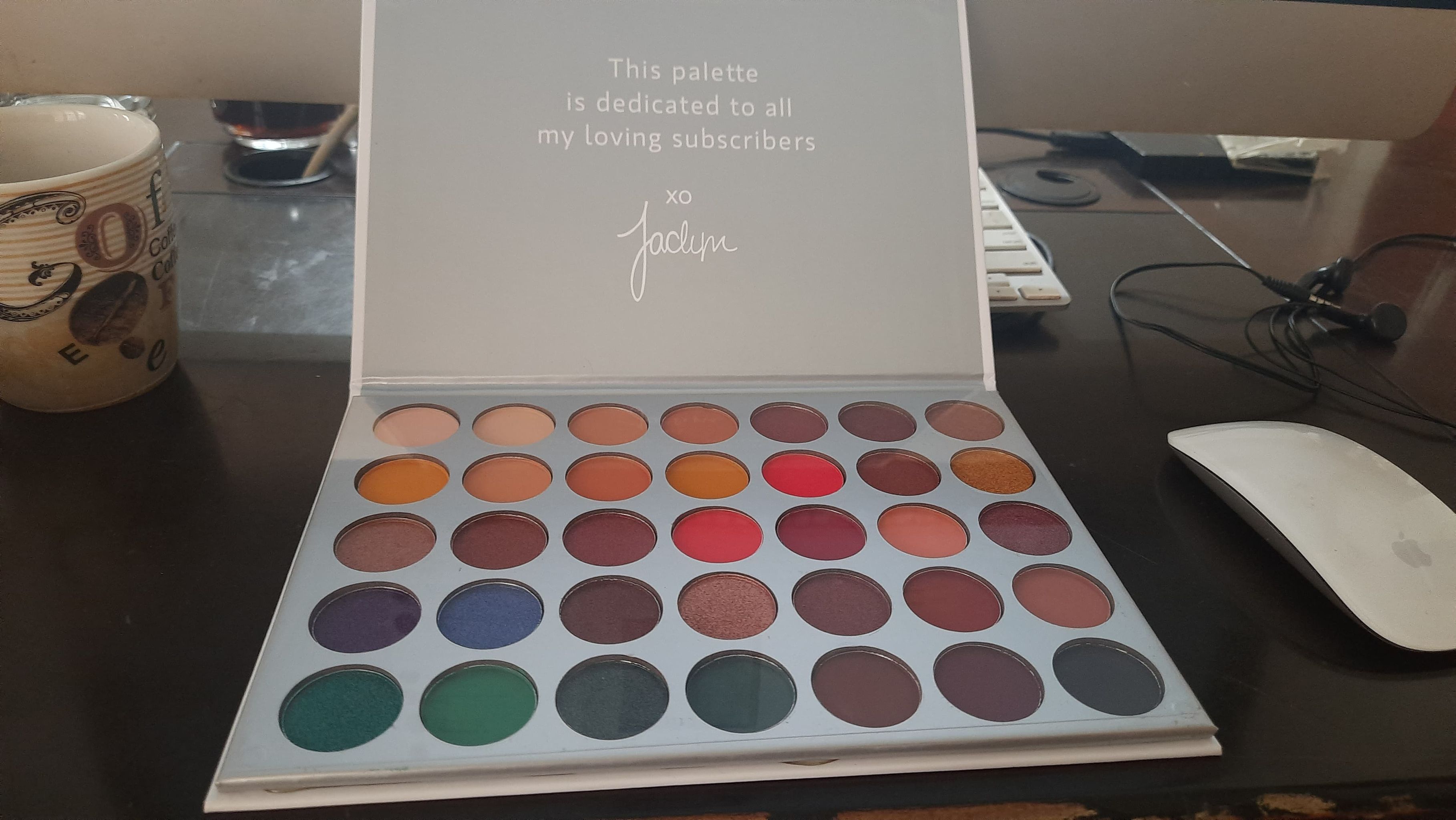 JACLYN HILL EYESHADOW PALETTE Image 3